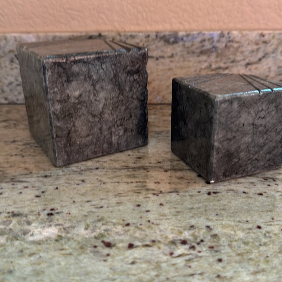 NWT. Square marble carved set of owls - Picture 2 of 7